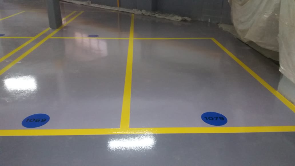 Pintura Epóxi ou Poliuretano Pintura Epóxi ou Poliuretano