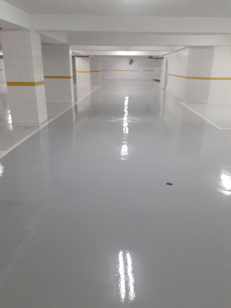 Pintura Epóxi ou Poliuretano Pintura Epóxi ou Poliuretano